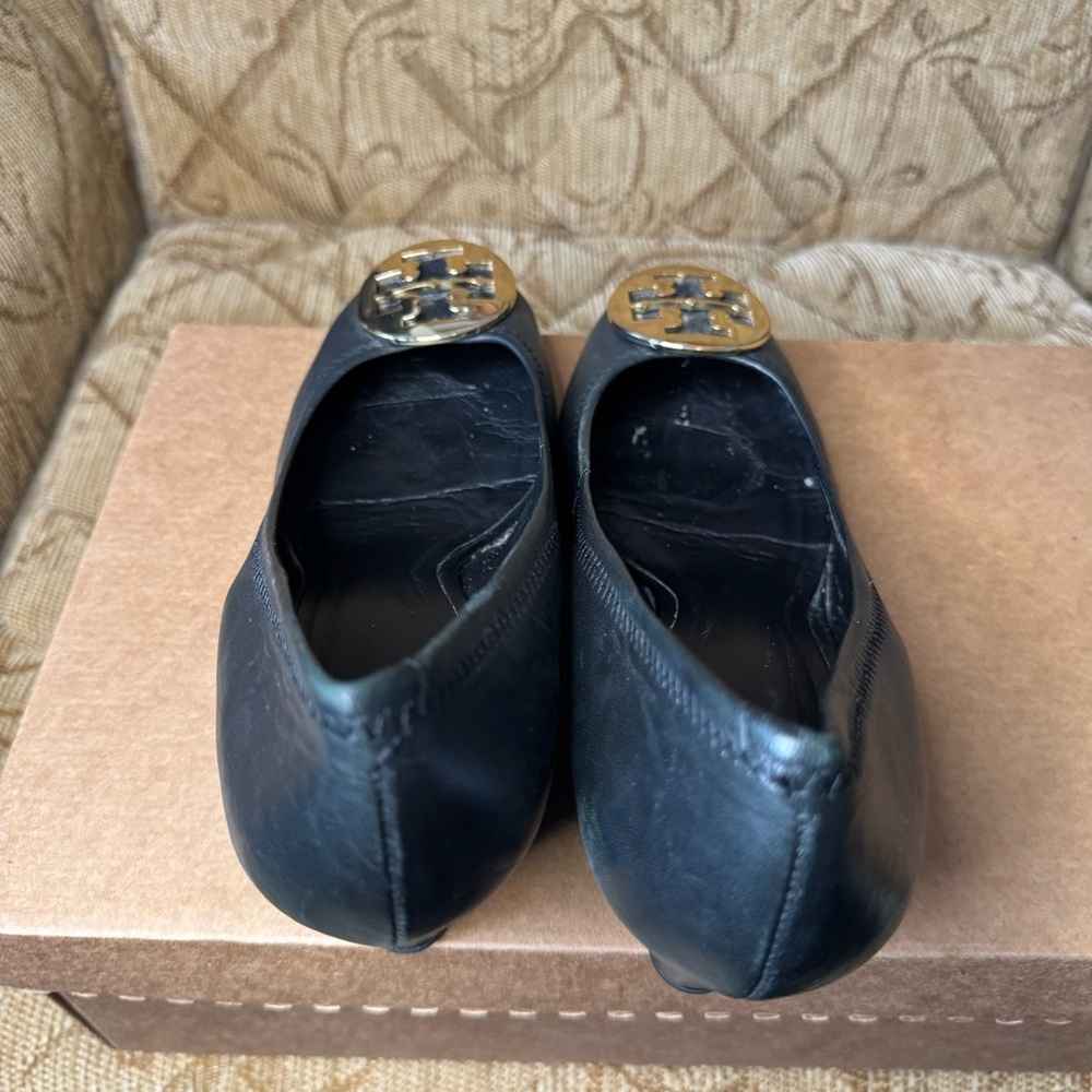 Tory Burch Black Wedge shoes size‎ 9.5 M - Picture 6 of 8